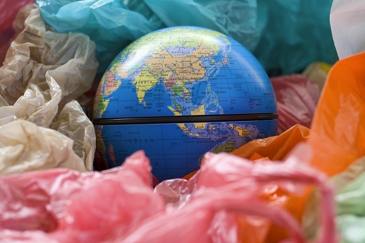https://www.foodnavigator.com/var/wrbm_gb_food_pharma/storage/images/_aliases/wrbm_large/publications/food-beverage-nutrition/foodnavigator.com/article/2022/04/29/disposing-of-the-plastic-problem-part-two-what-actions-must-industry-and-gov-ts-take-to-reduce-plastic-waste/15347046-1-eng-GB/Disposing-of-the-plastic-problem-part-two-What-actions-must-industry-and-gov-ts-take-to-reduce-plastic-waste.jpg